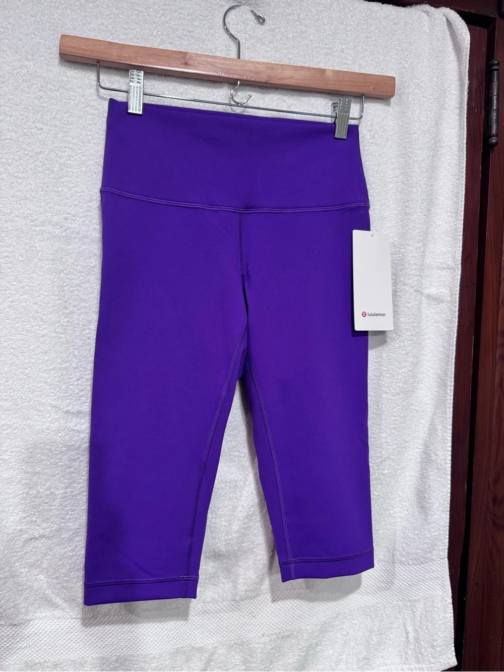 NWT Lululemon Wunder Train HR Crop 15”